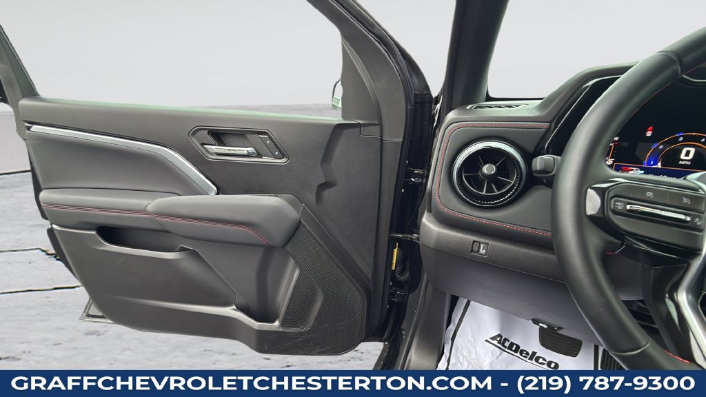 Used 2023 Chevrolet Colorado Z71 AWD/4WD image 26