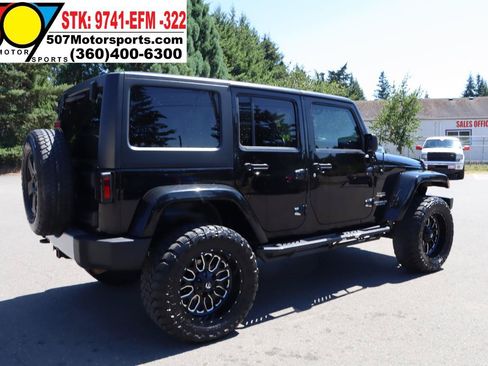 Used 2012 Jeep Wrangler Unlimited Sahara w/ Connectivity Group AWD/4WD image 9