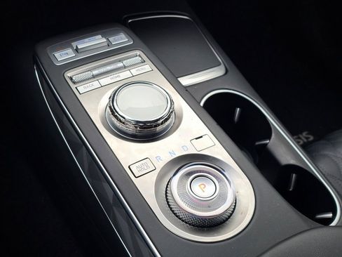 Used 2025 Genesis GV70 3.5T Sport w/ Sport Advanced Package image 19