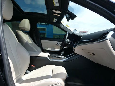 Used 2021 BMW 330i Sedan w/ Premium Package RWD image 13