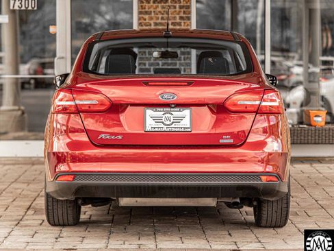 Used 2017 Ford Focus SE FWD image 12