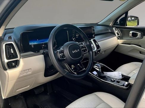 Certified 2023 Kia Sorento SX AWD/4WD image 16