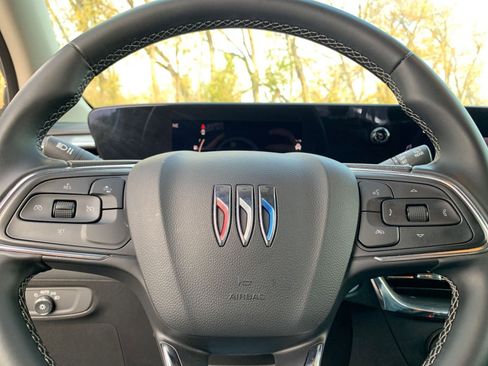 Used 2025 Buick Encore GX Preferred image 25