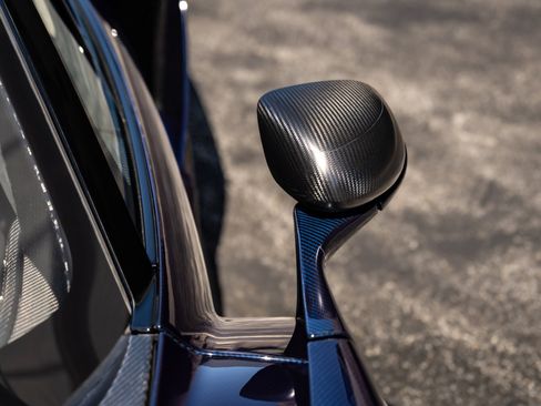 Used 2019 McLaren Senna RWD image 15