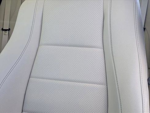 Used 2022 Mercedes-Benz GLE 350 4MATIC image 9