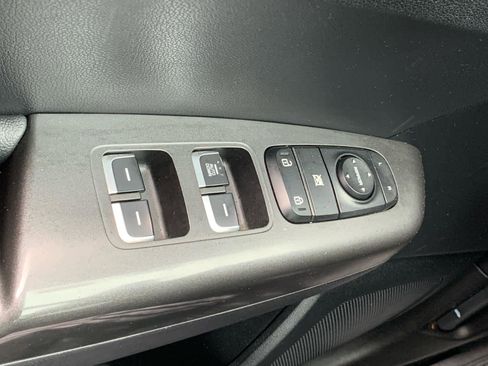 Used 2020 Kia Sportage LX image 23