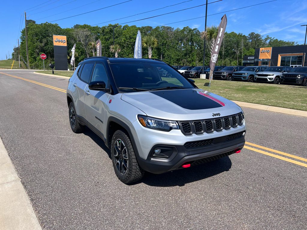 New 2026 Jeep Compass Trailhawk AWD/4WD image 1