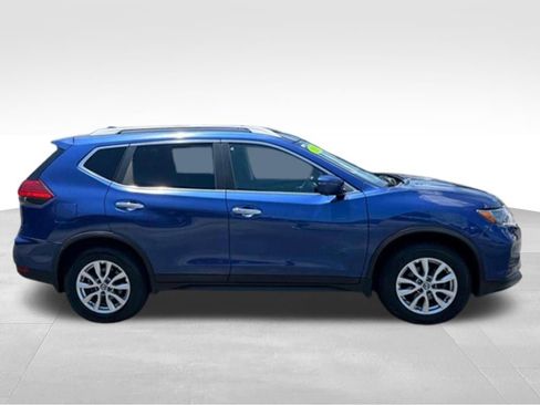 Used 2017 Nissan Rogue SV w/ SV Premium Package AWD/4WD image 9