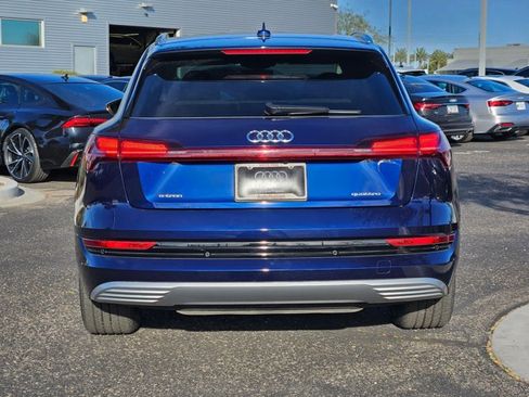 Used 2023 Audi e-tron Premium Plus w/ Premium Plus Package image 5