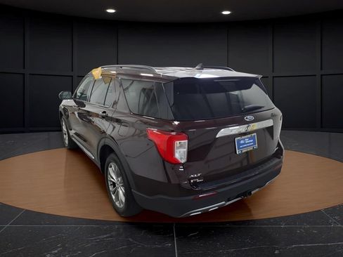 Certified 2023 Ford Explorer XLT w/ Equipment Group 202A AWD/4WD image 4