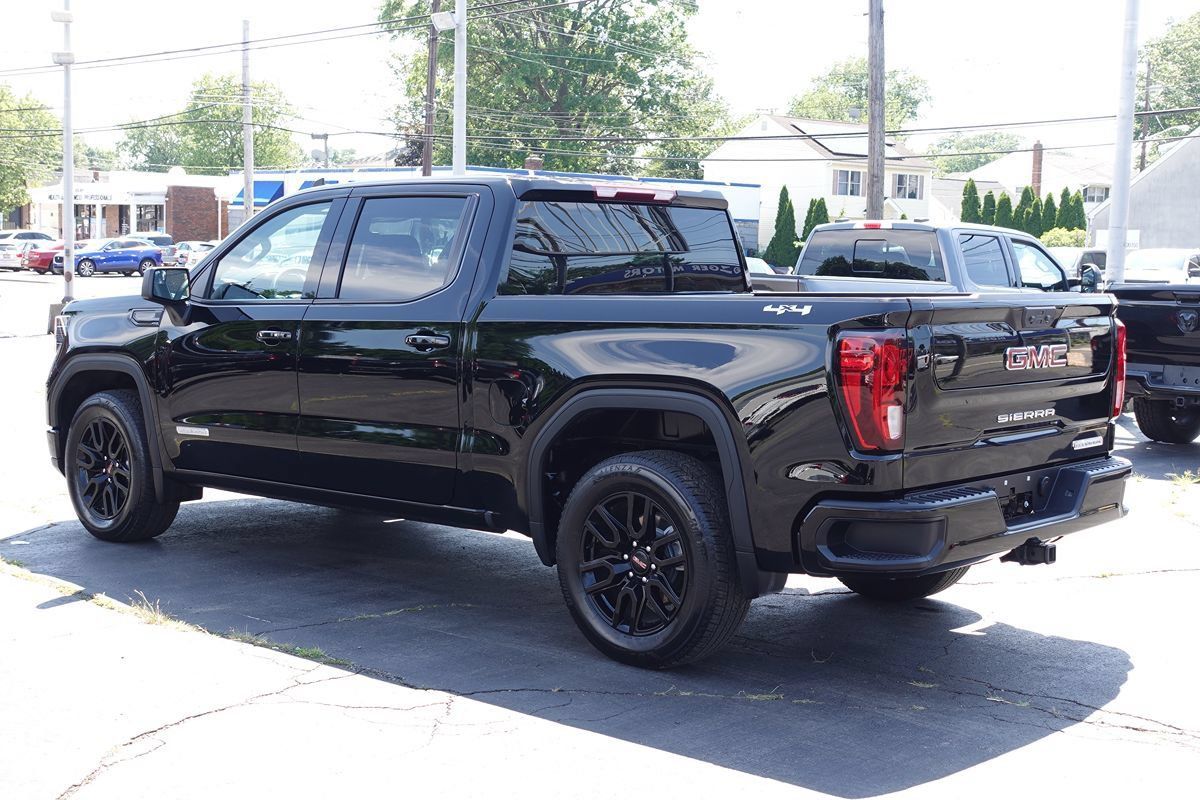 Used 2024 GMC Sierra 1500 Elevation AWD/4WD image 2