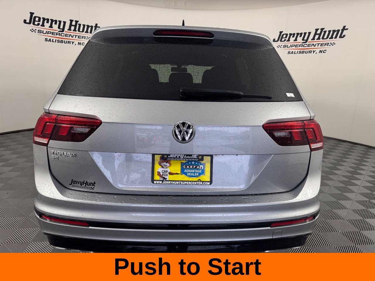 Used 2021 Volkswagen Tiguan SE R-Line FWD image 8