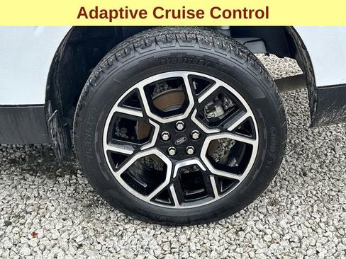 Used 2025 Ford Maverick Lariat image 9