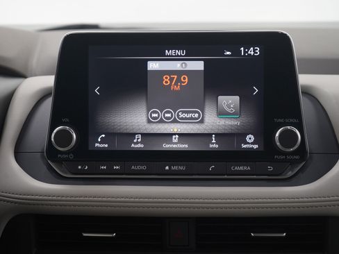 Used 2024 Nissan Rogue SV image 18