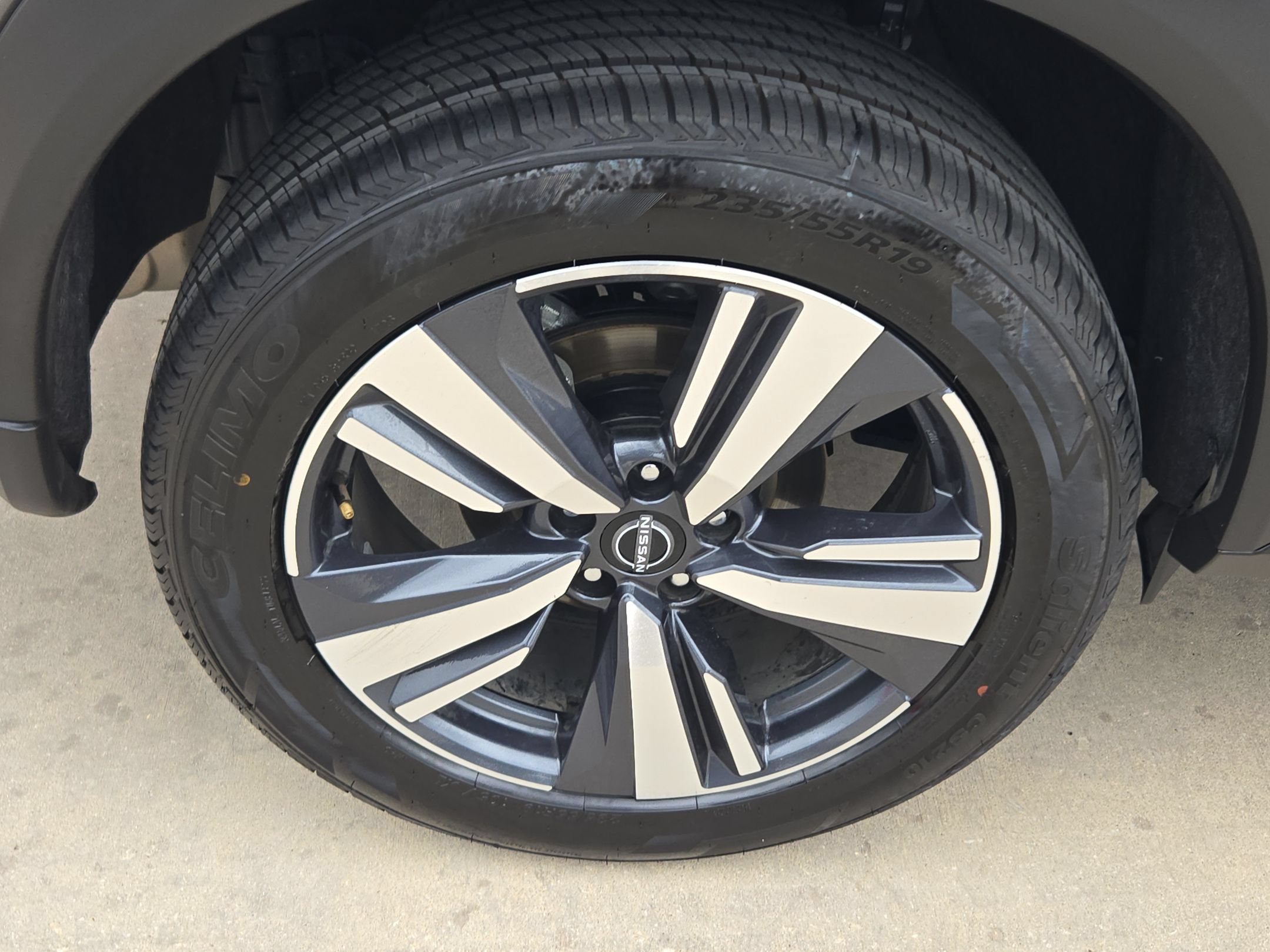 Certified 2026 Nissan Rogue SL FWD image 32