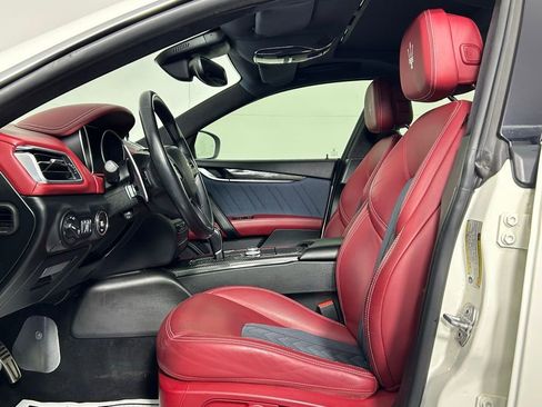 Used 2018 Maserati Ghibli S GranLusso image 30