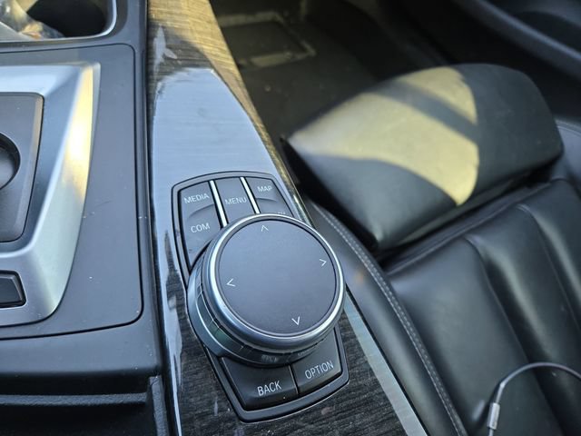 Used 2018 BMW M4 Convertible RWD image 16