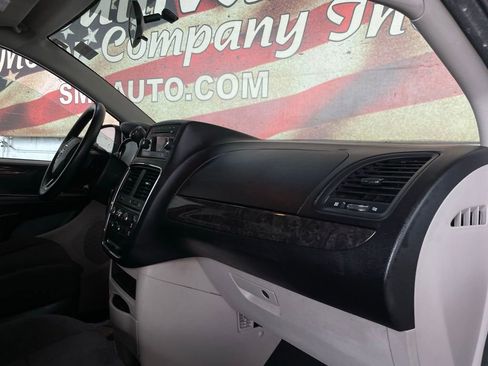 Used 2013 Dodge Grand Caravan SE image 14