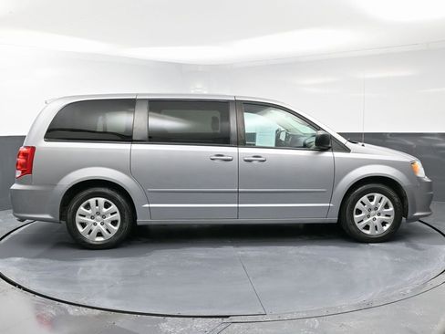 Used 2017 Dodge Grand Caravan SE w/ Power Window Group image 8