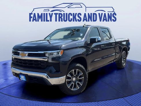 Used 2022 Chevrolet Silverado 1500 LT w/ Max Trailering Package AWD/4WD image 1