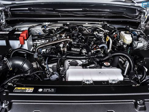 Used 2025 Toyota 4Runner TRD Off-Road image 11