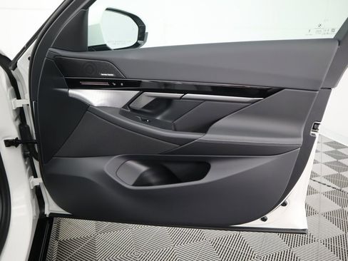 Certified 2025 BMW 530i 530i w/ M Sport Package image 27