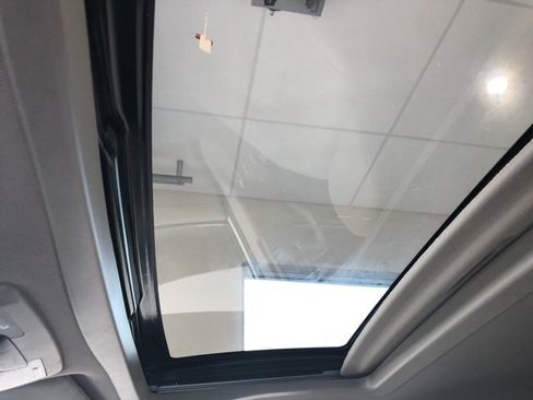 Used 2019 Toyota Sienna XLE image 20