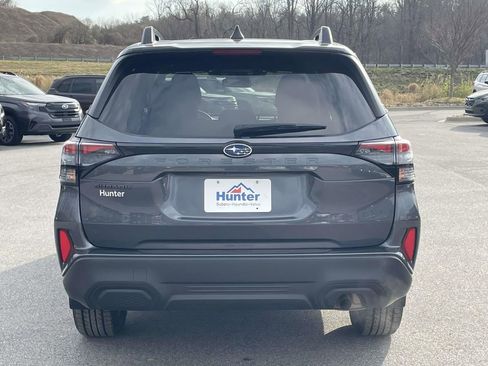 Used 2025 Subaru Forester Premium image 27
