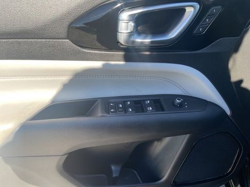 Used 2024 Jeep Compass Limited w/ Elite Group image 18