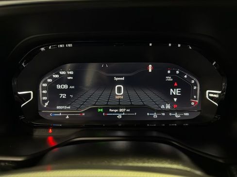 Used 2023 GMC Yukon XL Denali AWD/4WD image 20