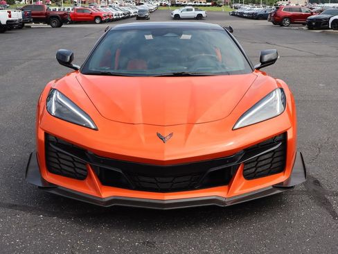 Used 2025 Chevrolet Corvette Z06 w/ Z07 Performance Package RWD image 33