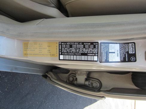 Used 1995 Mercedes-Benz E 320 Sedan image 36