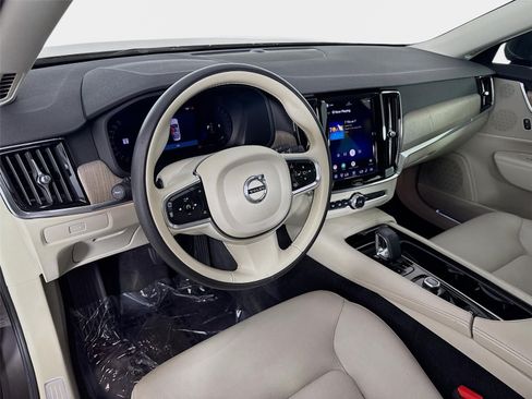 Used 2023 Volvo S90 B6 Plus AWD/4WD image 10