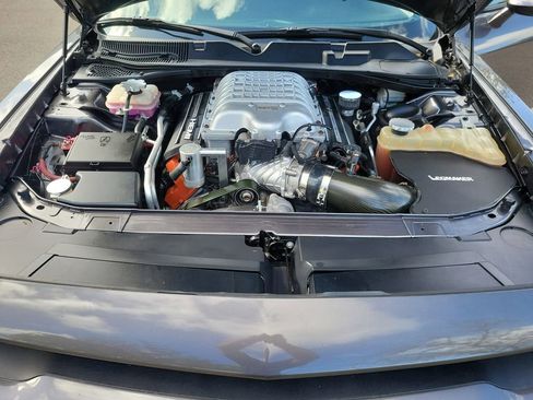 Used 2015 Dodge Challenger SRT Hellcat RWD image 34