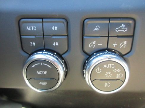 New 2026 GMC Sierra 1500 AT4 w/ AT4 Premium Package AWD/4WD image 18