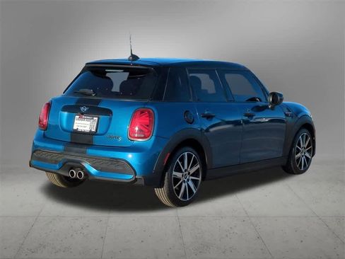 Used 2022 MINI Cooper S w/ Driver Assistance Package image 6