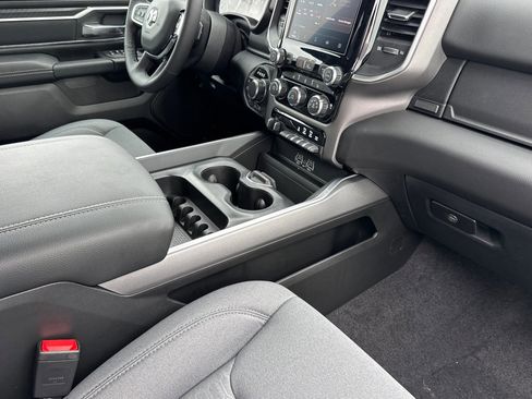 New 2026 RAM 1500 4x4 Crew Cab image 14