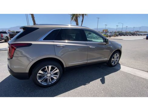 Used 2023 Cadillac XT5 Premium Luxury AWD/4WD image 8