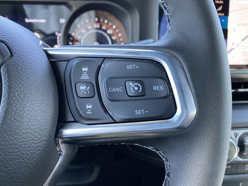 New 2026 Jeep Wrangler Unlimited Sahara AWD/4WD image 16