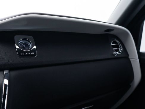 Certified 2022 Rolls-Royce Cullinan AWD/4WD image 46