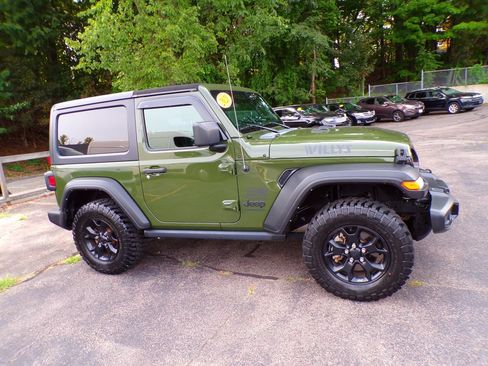 Used 2021 Jeep Wrangler Sport AWD/4WD image 4