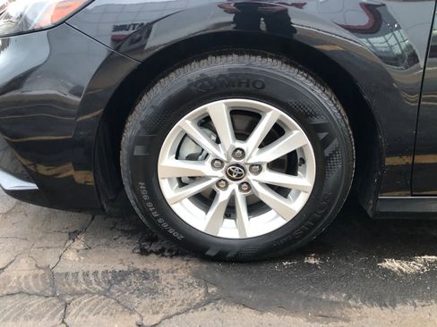 Certified 2025 Toyota Camry LE image 29