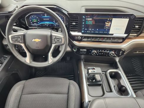 Used 2023 Chevrolet Silverado 1500 LT w/ Z71 Off-Road Package AWD/4WD image 27