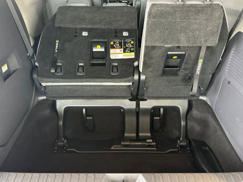 Certified 2021 Toyota Sienna XLE w/ XLE Plus Package image 16