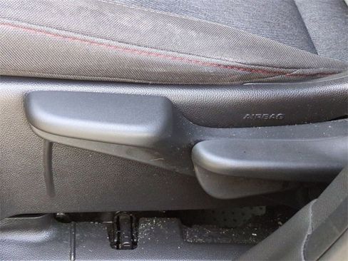 Used 2024 Chevrolet Trax RS w/ Sunroof Package image 19