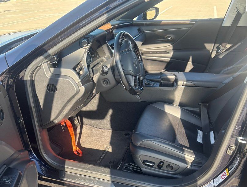 Used 2019 Lexus ES 300h w/ Premium Package FWD image 8