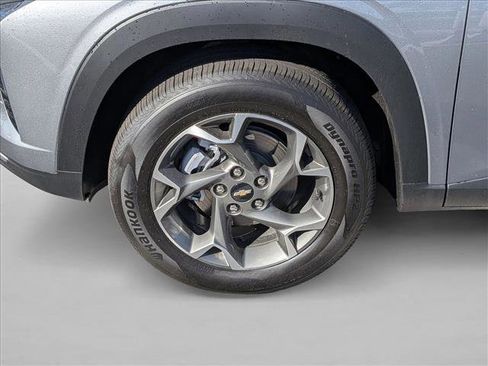 New 2026 Chevrolet Trax LT w/ Driver Confidence Package image 10