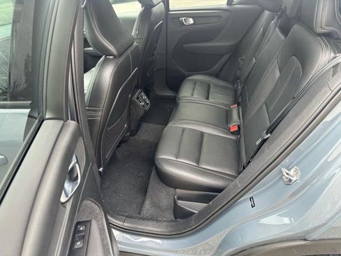 Used 2021 Volvo XC40 T5 Momentum image 15