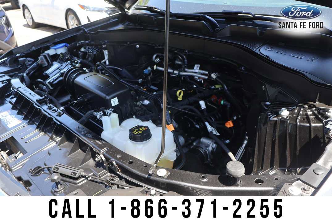 Used 2024 Ford Explorer XLT w/ Equipment Group 202A AWD/4WD image 16