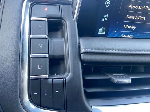 Used 2024 Chevrolet Suburban Z71 w/ Luxury Package image 23